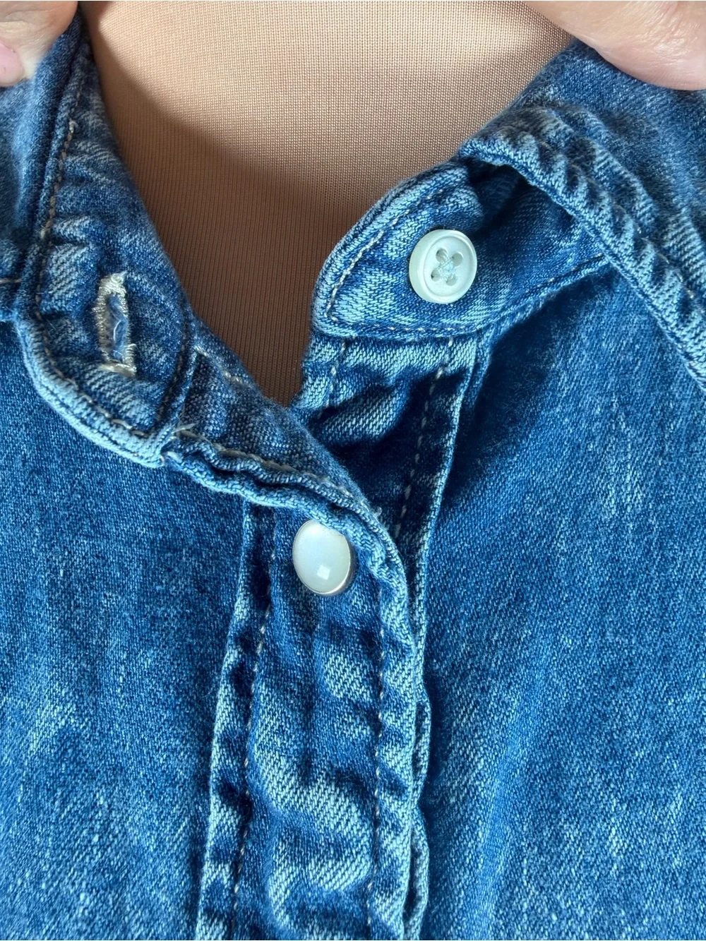Levi's Classic Fit‎ Western Denim Snap Shirt Blue Long Sleeve Pearl Snaps L